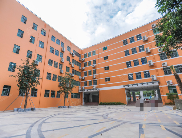 學(xué)?？照{(diào)集中控制方案